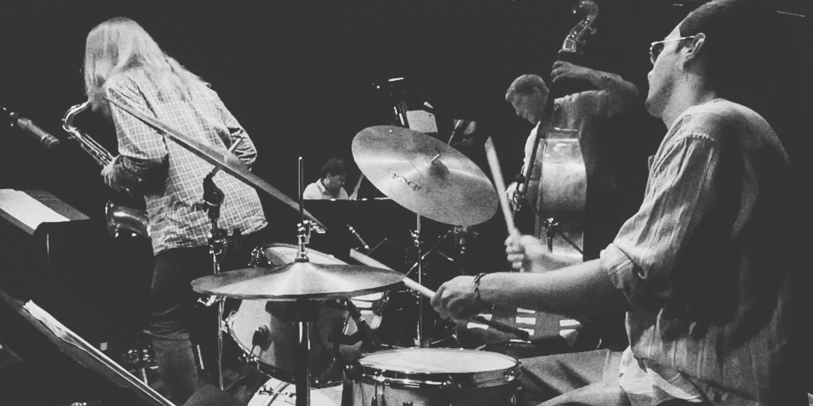 Full Band Black+White